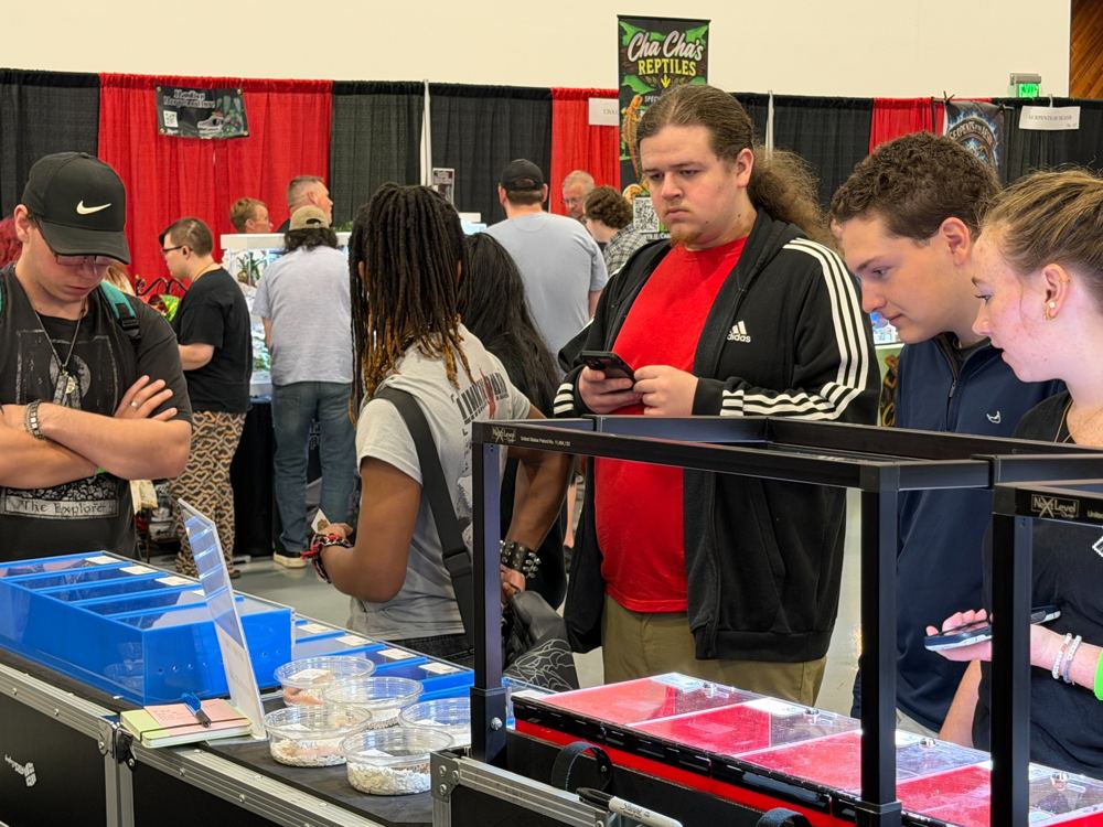 Vendors and visitors at the September Kentucky Reptile Expo